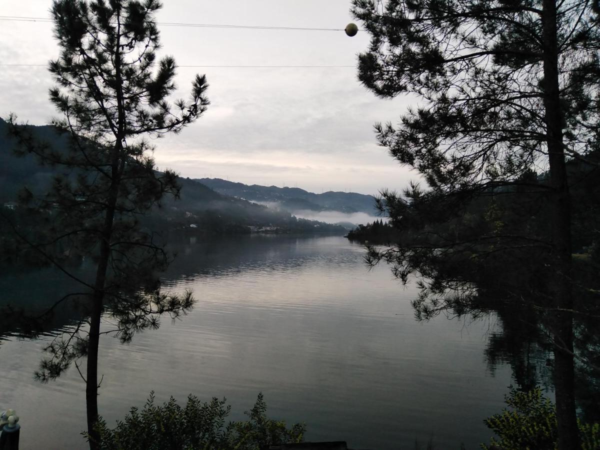 Casa Do Avo Xico - Geres Lake House - 10Pax Екстериор снимка
